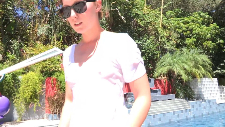 Hand Lotion Studios: Gadis remaja lagi asik pesta seks lesbian hot