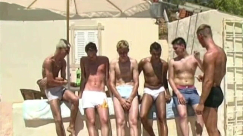 Slut twink used bareback by XXL cock: Exhib outdoot z holowania twinks fcking oklep