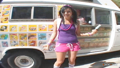 WWMAMM: Remaja berambut coklat akan melakukan apa sahaja untuk popsicle