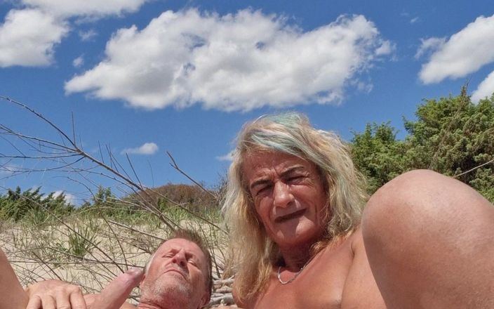 Gigi and David: Seksshow stripchat, naaktstrand, shemale en man, Gigi en Dave 17-05-2025, p5