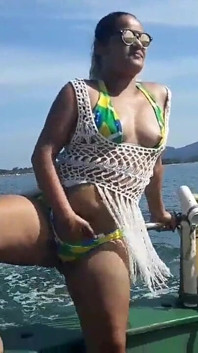 Exhibitionism on the Boat in Public with Paty Butt and Her Cousin Agatha Ludovino