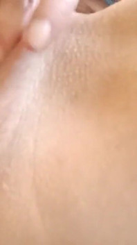 Âm hộ của tôi ướt át