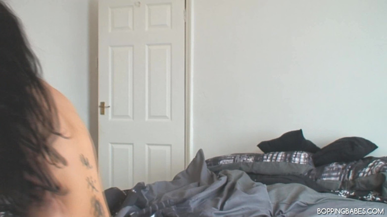 Bopping babes: Charlotte Jade - Home Movie
