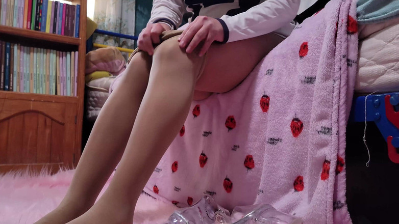 Crystal Phoenix: Trans Mädchen Mit Riesigem Hintern Trägt Strumpfhosen