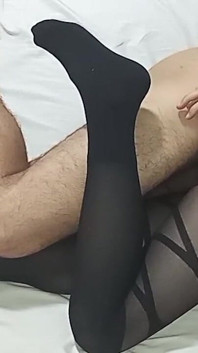 Ella lo tenía muy apretado, pero al final, me entiendo dentro de ella (video completo)