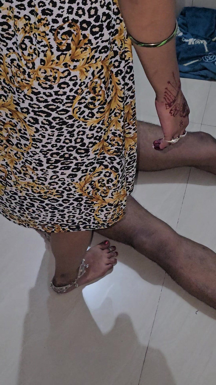 Aalox: Indian Desi Girl Friend Sex in Private Room