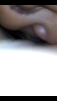 Elle se fait manger sa jolie chatte en POV (kingcuretv)