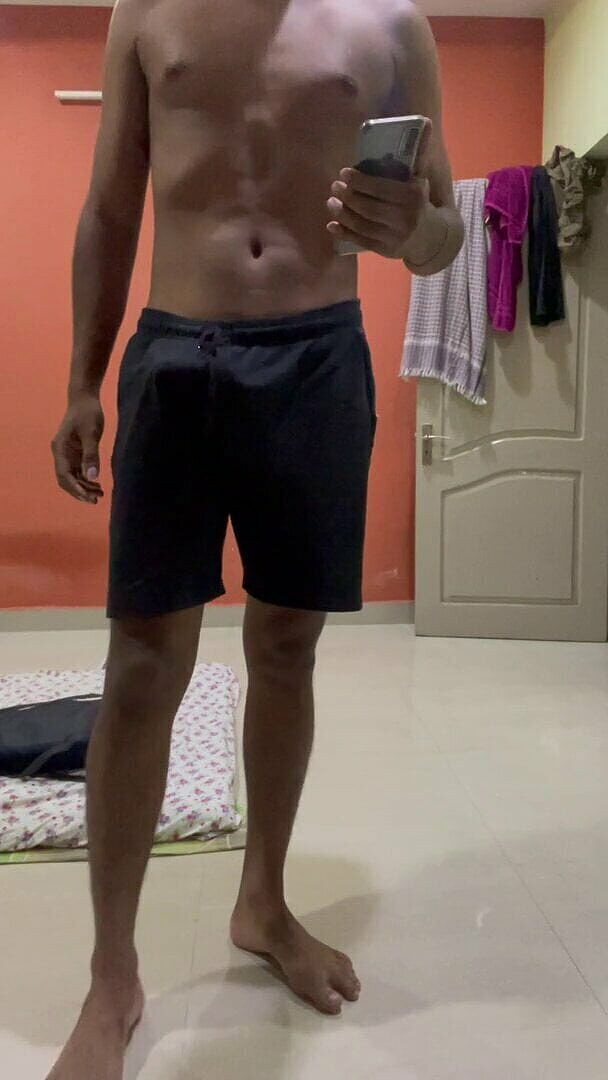 John Richard: Velký penis uvnitř kraťasů