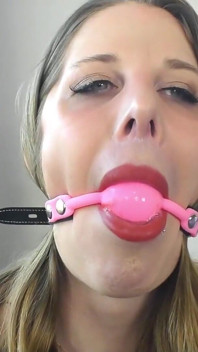 Cassie's BDSM Gag Try on and Talk