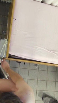 Una sporca avventura cazzo con il mio dottore pervertito!!!!