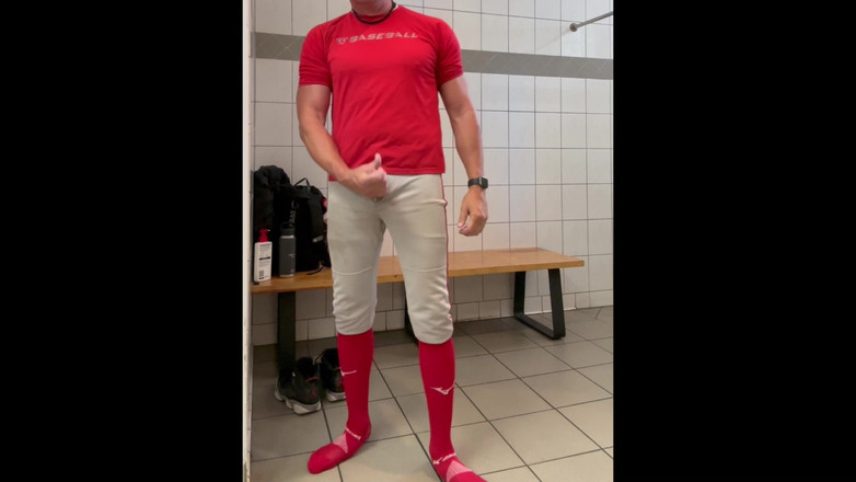 JockDad87: Diversão alfa no vestiário com Jockdad87 em equipamento de beisebol