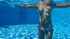 MarVal Studio: Havalı bir ibiza havuzunda seksi vücutlu bir kız aldım, rahat...