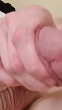Trans kız büyük dildoyla sıkı götlerini sikiyor - prettyboi2000x