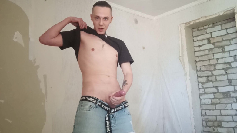 Roman Gisych: Masturbation in an abandoned hospital - Roman Gisych