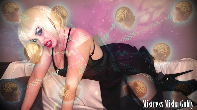 Goddess Misha Goldy: Necesitas un impuesto al semen, de lo contrario te masturbarás...