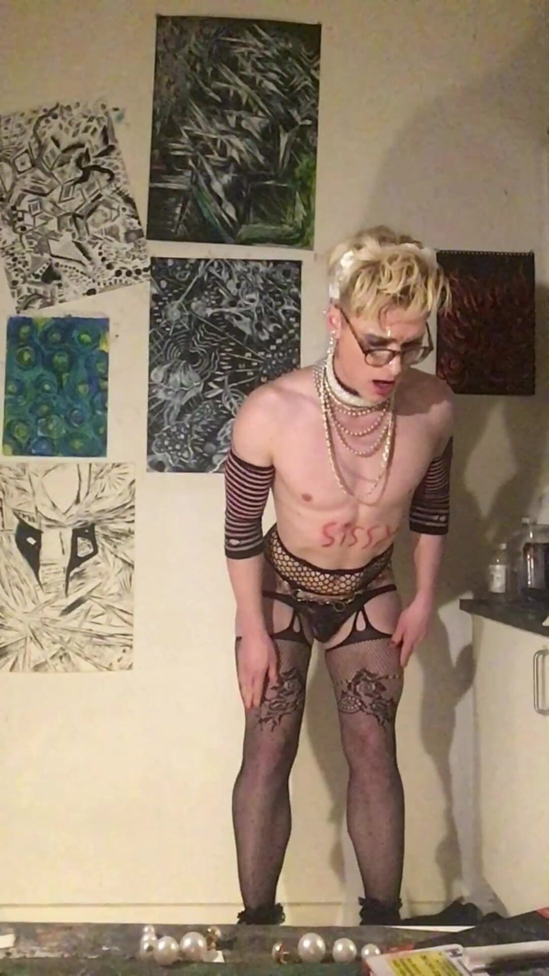 Girly Sissy Bitch! Jes Brinch Is a Weak Loser! - BeckhamCC Trans Collection