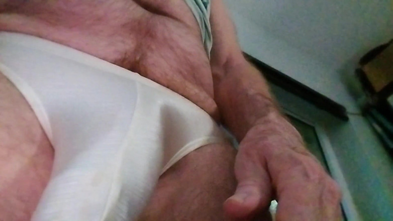 Hairyartist: Seni gırtlağına kadar sikiyorum