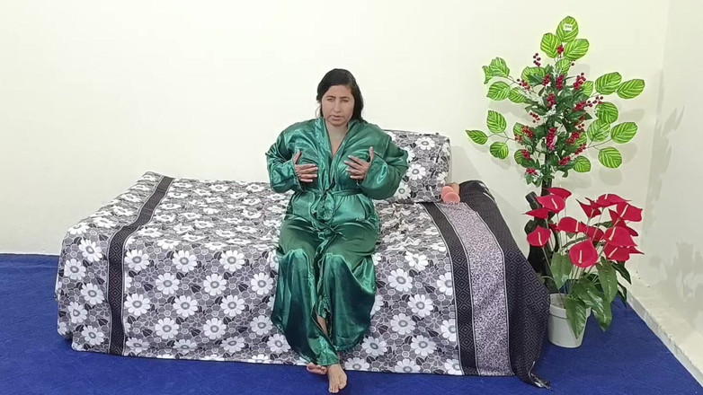 Raju Indian porn: Piękna pakistańska urdu ciocia seksowna z dildo