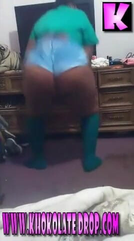 Big black clapping booties: Twerking pantat besar yang longgar, episod 4