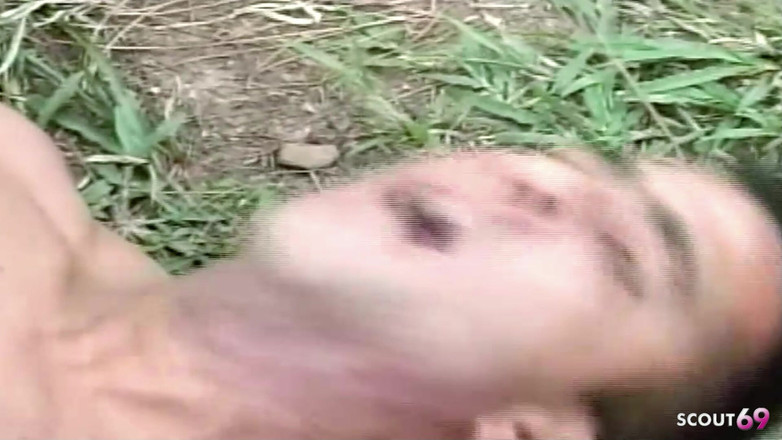 Shemale TS Collection: 야외에서 마른 쉬멜에게 후장 따먹히는 잘 훈련된 라틴계