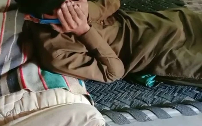 Desiboy gay: Pakistani Sex Full Room Sex Hot Boy Full Gay Handjob...