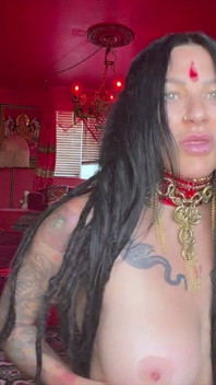 Busty Goddss Jenevieve Hexxx Belly Dances and Shows Her Amazing Curves!