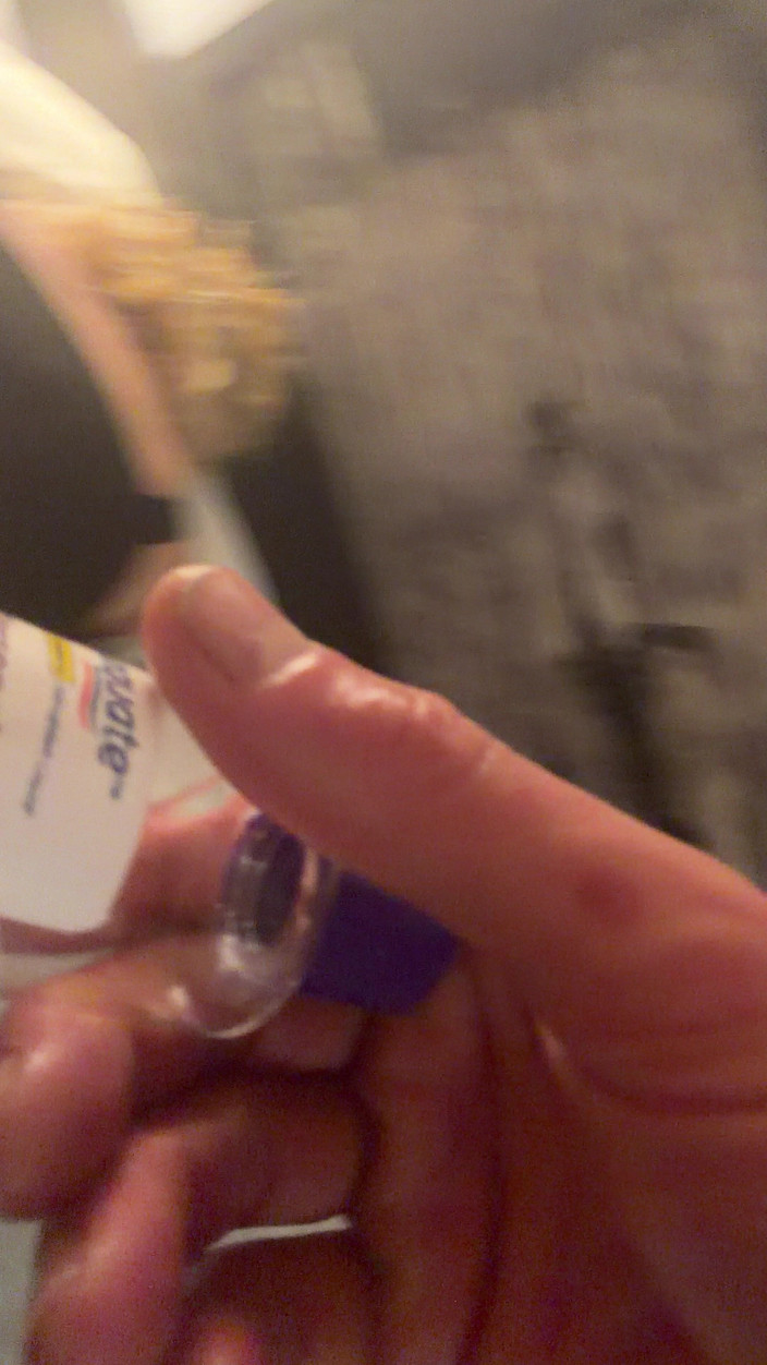 Alpha stud 4 u: Losyon şişesi kullandığımı gör, kirli deliğinde, ceza