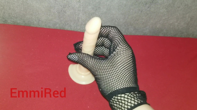 EmmiRed: Sexy Emmy si hraje se silikonovým malým ptákem
