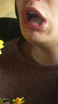 Éternuement rentre dans la voiture ma réaction d’allergie aux fleurs en plastique