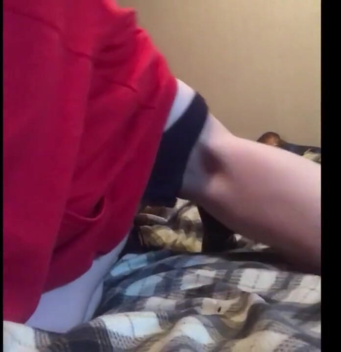 Skinny_lady69: Skinny girl relaxing