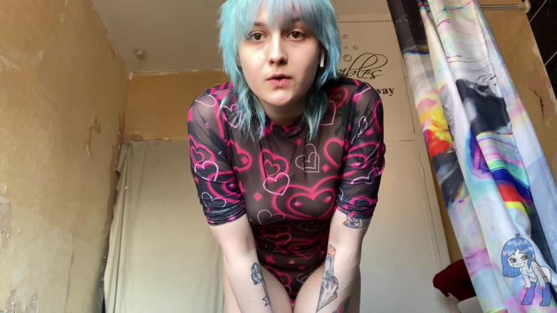 Alice Bean: Wedgie pinkeln