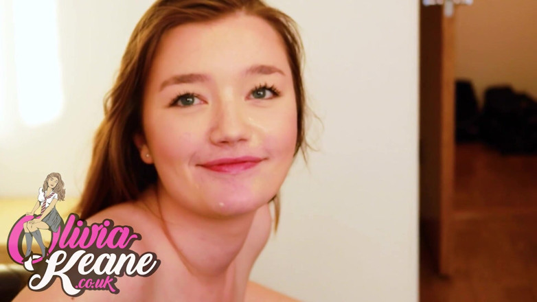 Olivia Keane: Olivia 18 Tahun Menghisap Bilik Penuh Dengan Lelaki