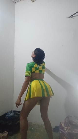 Femboy from Colombia: 좋은 사람들이 여기서 최선을 다하고 있습니다