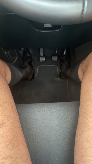 MaelHunter: Jouer en bas dans la voiture