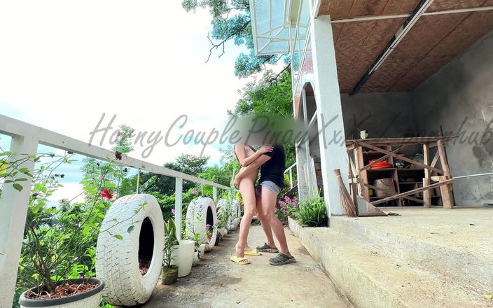 AshleyLevi: ティーンピナイ屋外セックス-ビデオ屋外