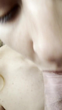 Rothaarige POV Blowjob - Sperma Im Mund & Zungespiel