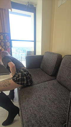 Lynn Kaotik: Trans-schlampe kommt auf ihr eigenes gesicht