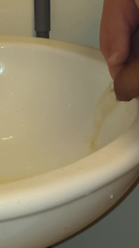 Peeing for Those That Like to Watch