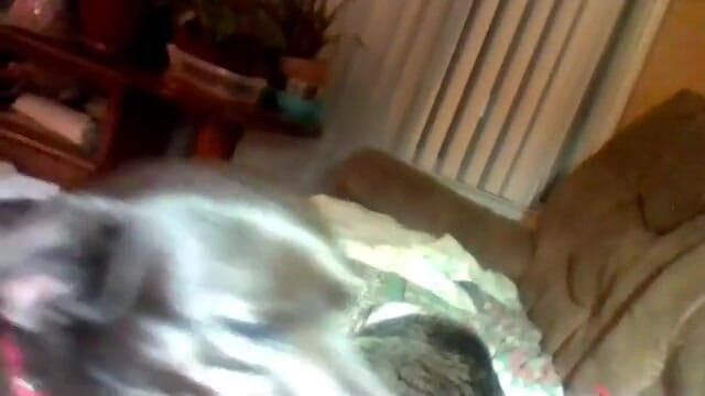 BBW nurse Vicki adventures with friends: Une BBW vous offre un clip gros plan de ses...
