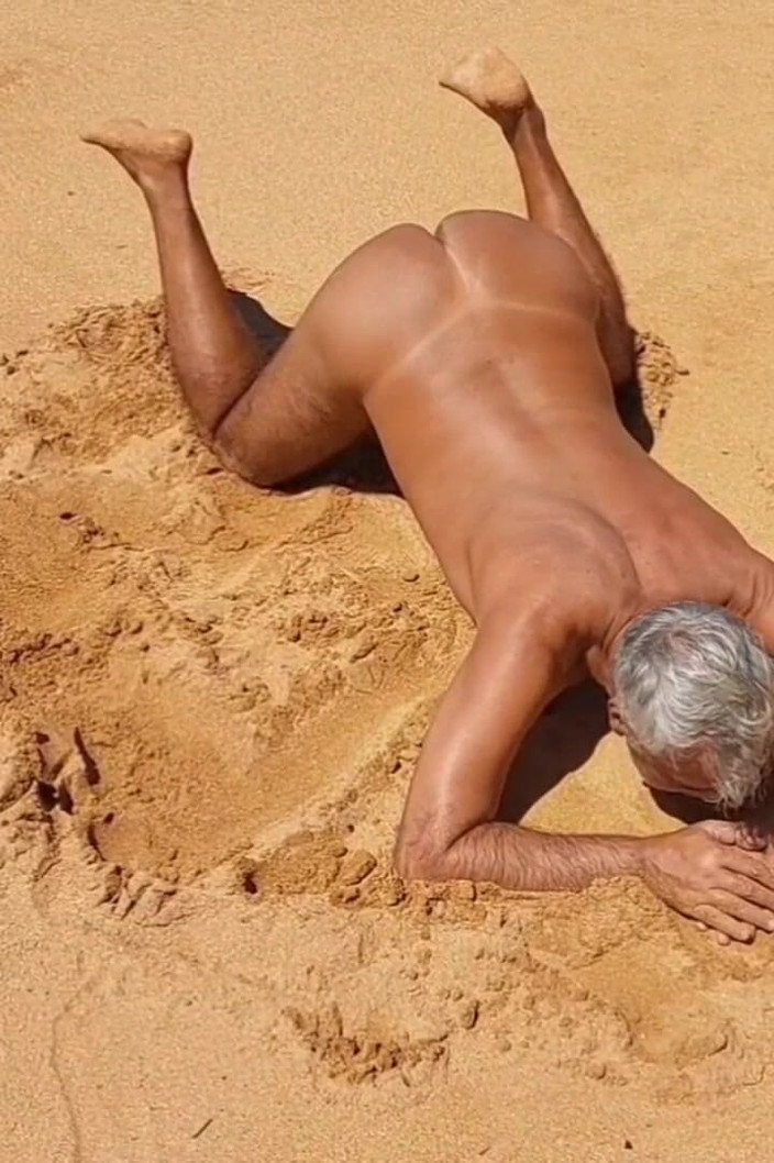 Ladysilvas: 핫한 후장을 따먹고 싶어하는 해변의 Ladysilva