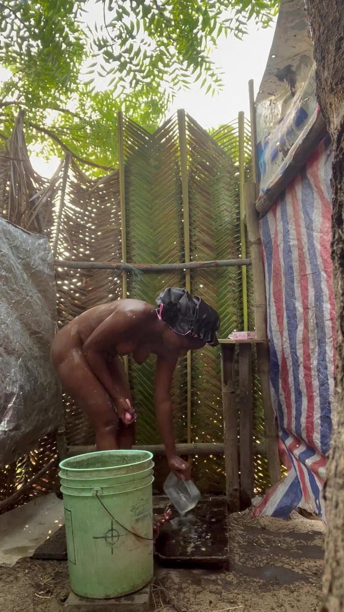 Spicy perry: アフリカのバスタイム。