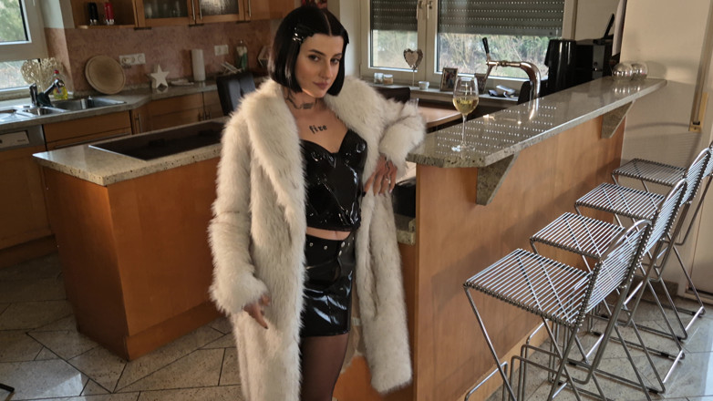 Amoresia: Sarah in a Vinyl Outfit