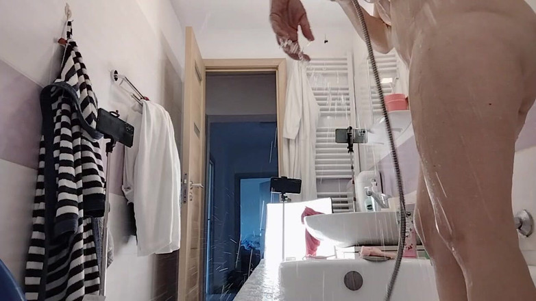 Amateur_MS: 보지를 면도하는 섹시한 마누라.