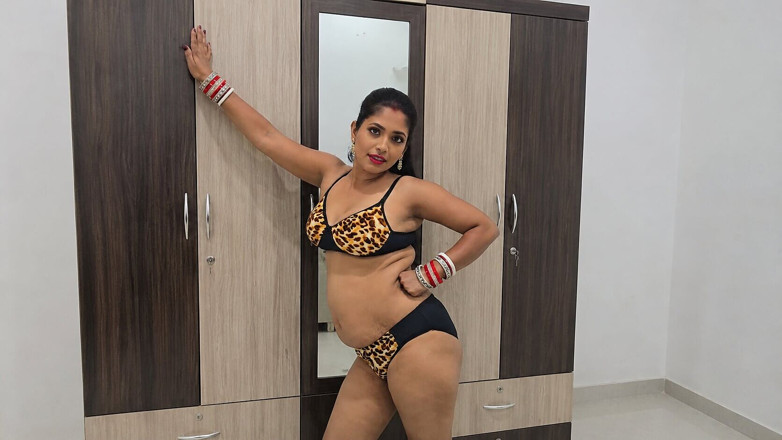 desi bhabhi videos: Nová vdaná Bhabi ošukaná Devarem Chce můj orgasmus v jejím...