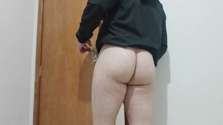 amateurbrazilian: Big Ass Brasil - Femboy Loiro Só De Shortinho Rebolando