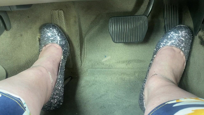 BellaBlast: Pompare cu pedală în 5 cu tocuri