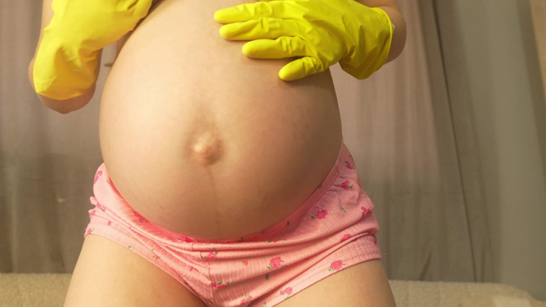 AmayaMori: Pregnant Girl in Sexy Shorts Shows Her Big Ass Then...