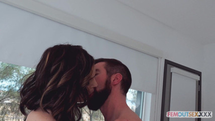 Femout XXX: Maddy Cakes ošukaná velkým čůrákem
