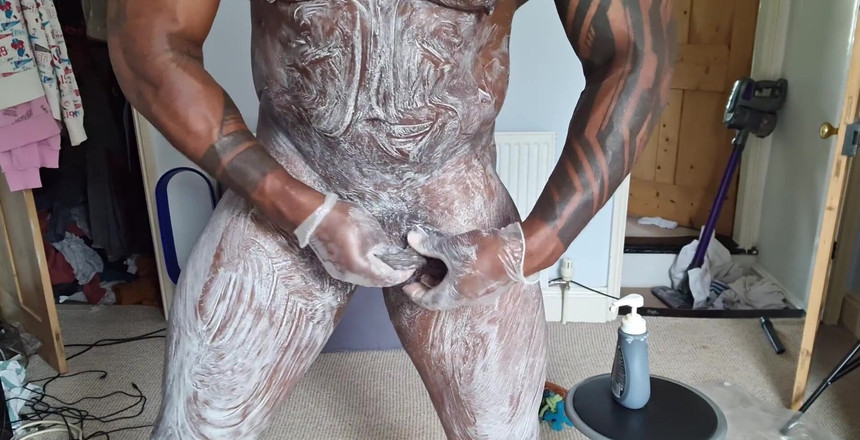 Amadeus: This Is How I Keep My Body Smooth, Veet Cream...