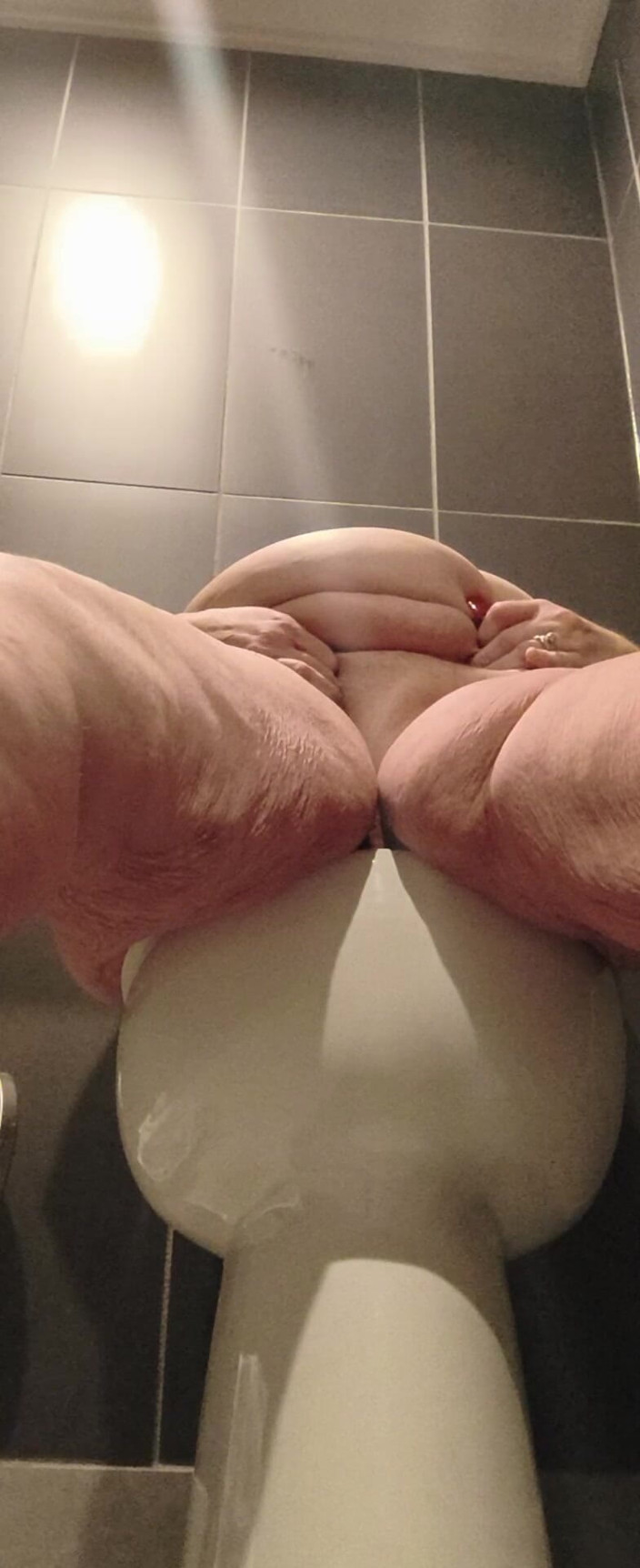 HerculesnVENUS: Komm dazwischen, diese muschi, die du sehen willst, es ist...